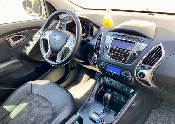 Hyundai ix35 cena 41900 przebieg: 187000, rok produkcji 2011 z Pisz małe 301